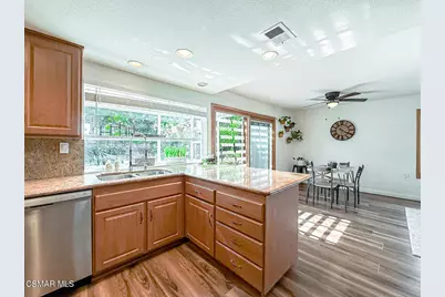393 Larcom Street, Thousand Oaks, CA 91360 - Photo 20