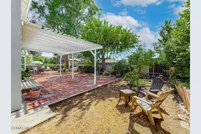 393 Larcom Street, Thousand Oaks, CA 91360 - Photo 36