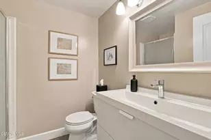 18935 Granada Cir, Porter Ranch, CA 91326 - Photo 14