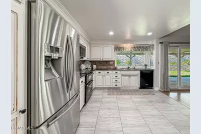 3243 Emerald Avenue, Simi Valley, CA 93063 - Photo 22