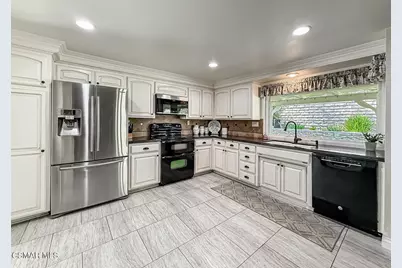 3243 Emerald Avenue, Simi Valley, CA 93063 - Photo 18