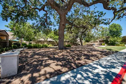 2040 Freesia Avenue, Simi Valley, CA 93063 - Photo 40