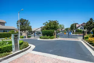 2040 Freesia Ave, Simi Valley, CA 93063 - Photo 36