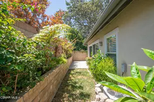 2040 Freesia Ave, Simi Valley, CA 93063 - Photo 34