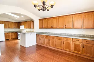 104 Begonia Pl, Ventura, CA 93004 - Photo 8