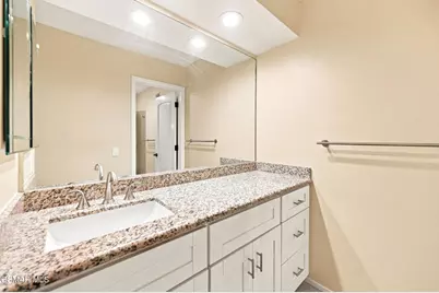 1616 Valecroft Avenue, Westlake Village, CA 91361 - Photo 36