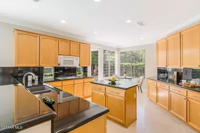 2609 Capella Way, Thousand Oaks, CA 91362 - Photo 14