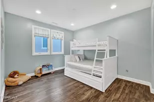 20511 Lantana Ct, Porter Ranch, CA 91326 - Photo 14