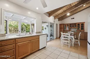 1044 Twinfoot Ct, Westlake Village, CA 91361 - Photo 12