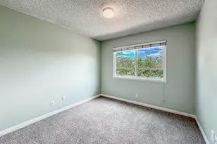 29249 Hillrise Dr, Agoura Hills, CA 91301 - Photo 28