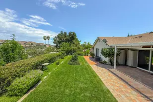 29249 Hillrise Dr, Agoura Hills, CA 91301 - Photo 36