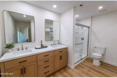 8018 Winnetka Avenue, Winnetka, CA 91306 - Photo 20