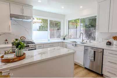 8018 Winnetka Avenue, Winnetka, CA 91306 - Photo 14