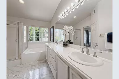 2710 Titania Place, Simi Valley, CA 93063 - Photo 30
