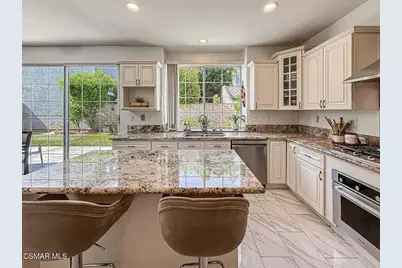 2710 Titania Place, Simi Valley, CA 93063 - Photo 16
