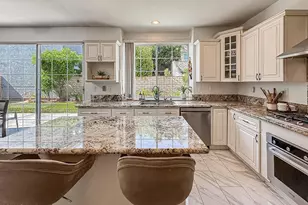 2710 Titania Pl, Simi Valley, CA 93063 - Photo 16