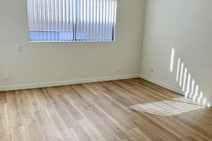 5400 Newcastle Ave, Encino, CA 91316 - Photo 6