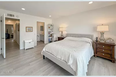16150 Village 16 Drive, Camarillo, CA 93012 - Photo 24