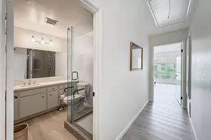 16150 Village 16 Dr, Camarillo, CA 93012 - Photo 20