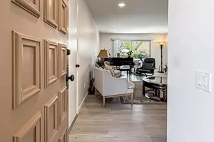 16150 Village 16 Dr, Camarillo, CA 93012 - Photo 4