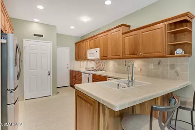 4189 Mountainpark Court, Moorpark, CA 93021 - Photo 10