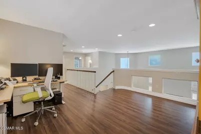 2885 Blazing Star Drive, Thousand Oaks, CA 91362 - Photo 32