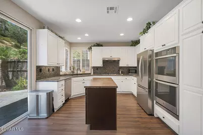 2885 Blazing Star Drive, Thousand Oaks, CA 91362 - Photo 18