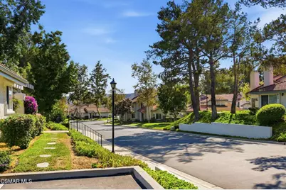 974 Quarterhorse Lane, Oak Park, CA 91377 - Photo 32