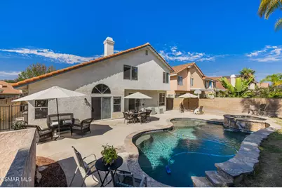 12154 Cherry Grove Street, Moorpark, CA 93021 - Photo 2