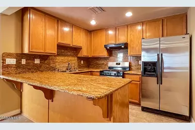 6501 Vanalden Avenue #6, Reseda, CA 91335 - Photo 14