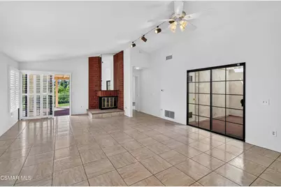 704 Wind Willow Way, Simi Valley, CA 93065 - Photo 10