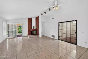 704 Wind Willow Way, Simi Valley, CA 93065 - Photo 10