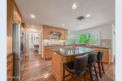 667 Azure Hills Drive, Simi Valley, CA 93065 - Photo 12