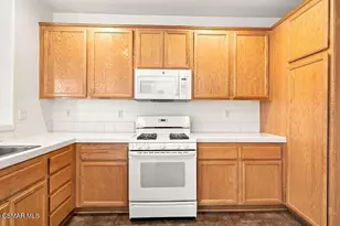 2493 Aurora Ln, Simi Valley, CA 93063 - Photo 16