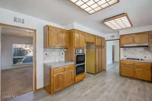 1558 Dover Ave, Thousand Oaks, CA 91360 - Photo 16