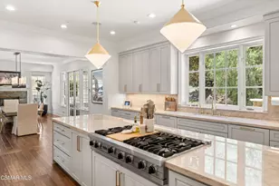 29475 Malibu View Ct, Agoura Hills, CA 91301 - Photo 10