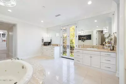 29475 Malibu View Court, Agoura Hills, CA 91301 - Photo 26