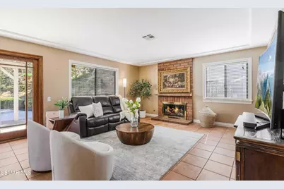 652 Stonebrook Street, Simi Valley, CA 93065 - Photo 20