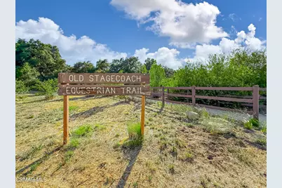 10435 Larwin Avenue, Chatsworth, CA 91311 - Photo 46