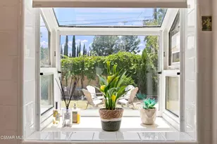 20256 Londelius St, Winnetka, CA 91306 - Photo 32