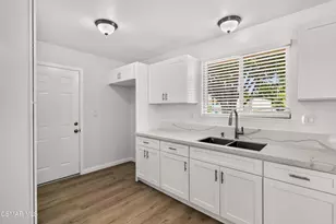2233 Caldwell Ave, Simi Valley, CA 93065 - Photo 14