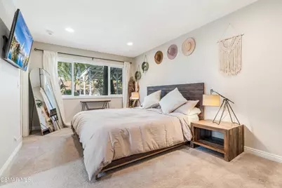 1039 Nonchalant Drive, Simi Valley, CA 93065 - Photo 22