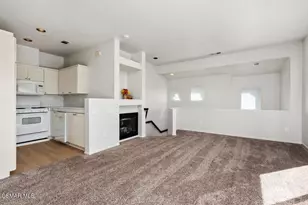 26963 Hillsborough Pkwy, Valencia, CA 91354 - Photo 8