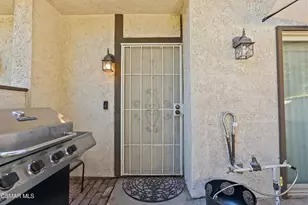 27656 Ironstone Dr, Canyon Country, CA 91387 - Photo 10