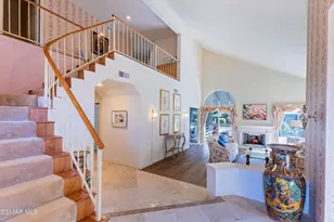 12120 London Grove Ct, Moorpark, CA 93021 - Photo 2