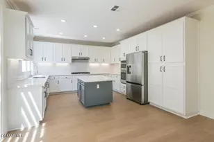 185 Laurel Wood Ct, Simi Valley, CA 93065 - Photo 8