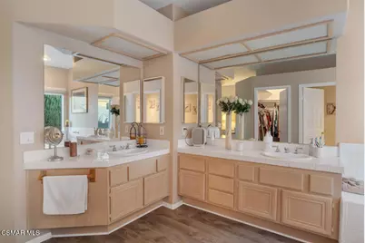 588 Monteleone Avenue, Oak Park, CA 91377 - Photo 16