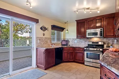 1425 Calle Lozano, Camarillo, CA 93012 - Photo 12