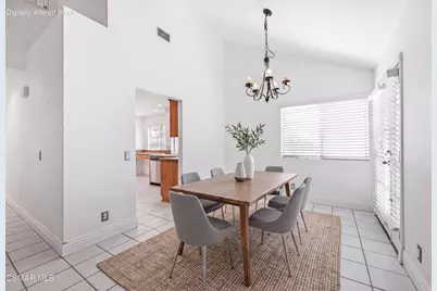 2259 Oakdale Circle, Simi Valley, CA 93063 - Photo 10