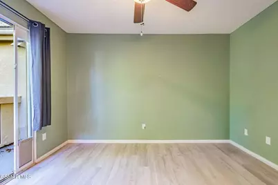 1043 Waltham Road #E, Simi Valley, CA 93065 - Photo 18
